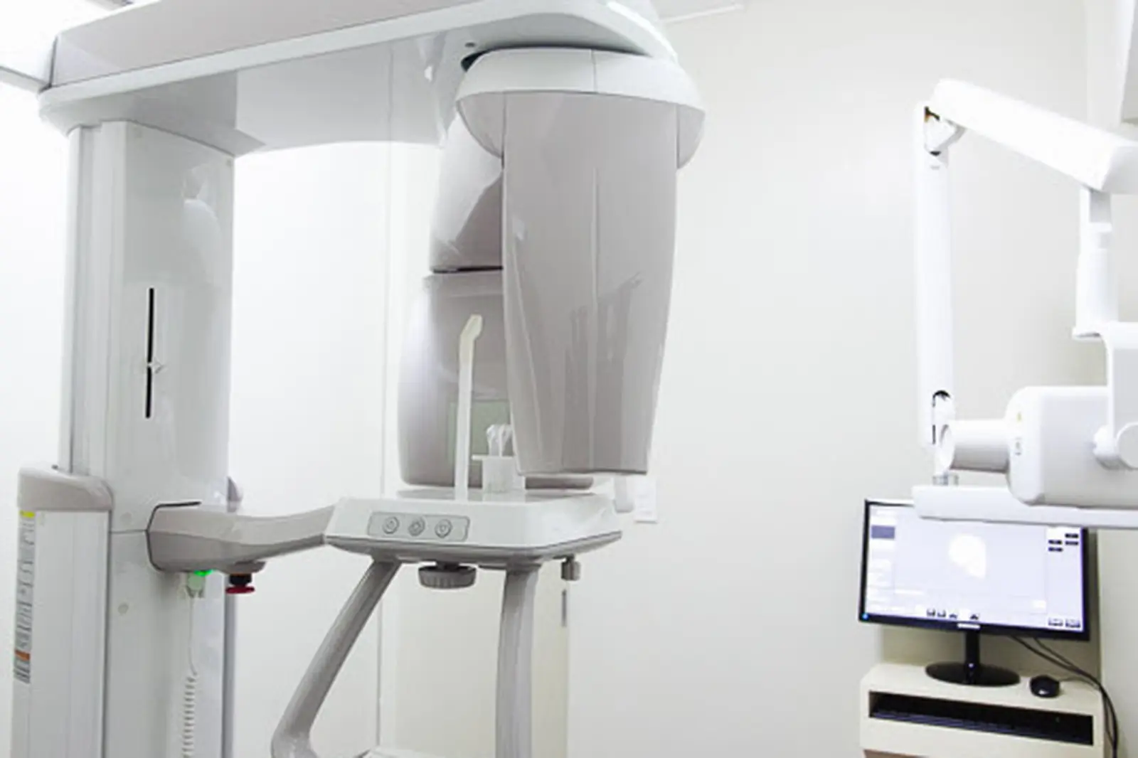 The digital panoramic X-ray suite at DBU Dental Care in Makati